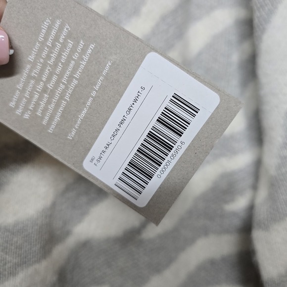 Everlane Wonens Oversized Alpaca Tiger Jacquard Cardigan White/Gray Sz S NWT - Picture 6 of 14
